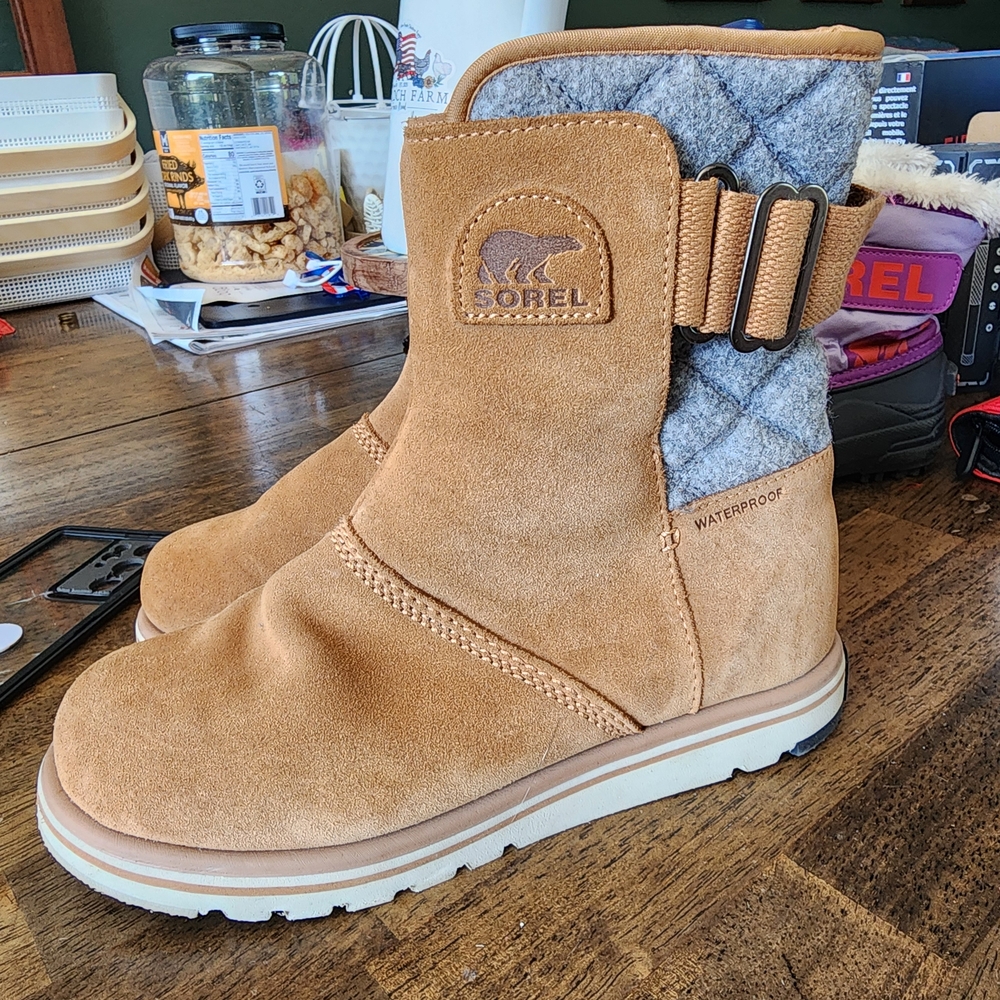 Sorel Tan and Gray Winter Boots